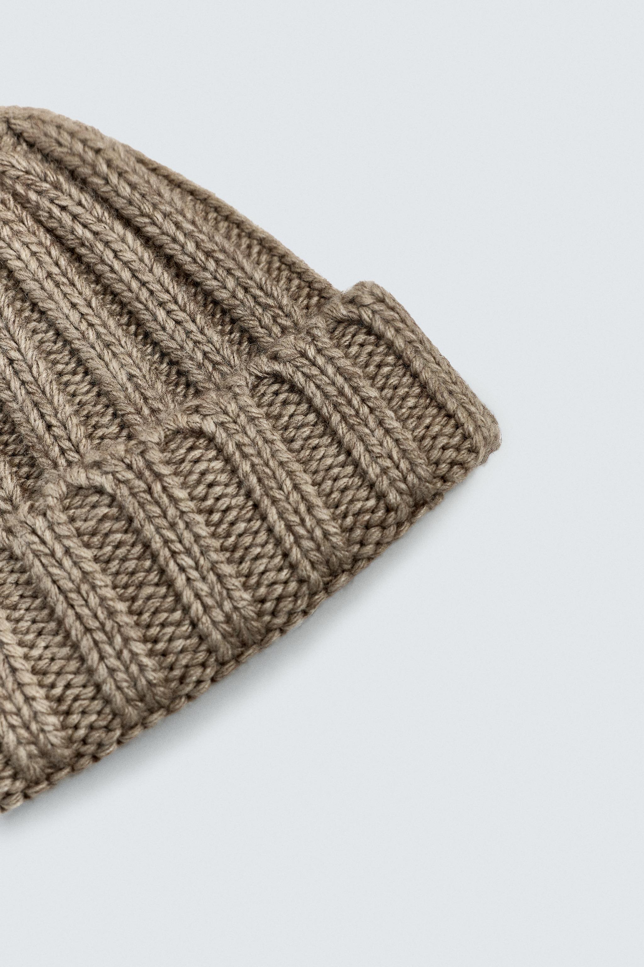 RIBBED BEANIE